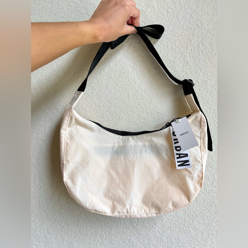BAGGU Medium Crescent Bag Ivory NWT